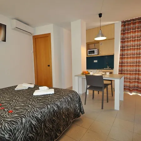 Safari Aparthotel